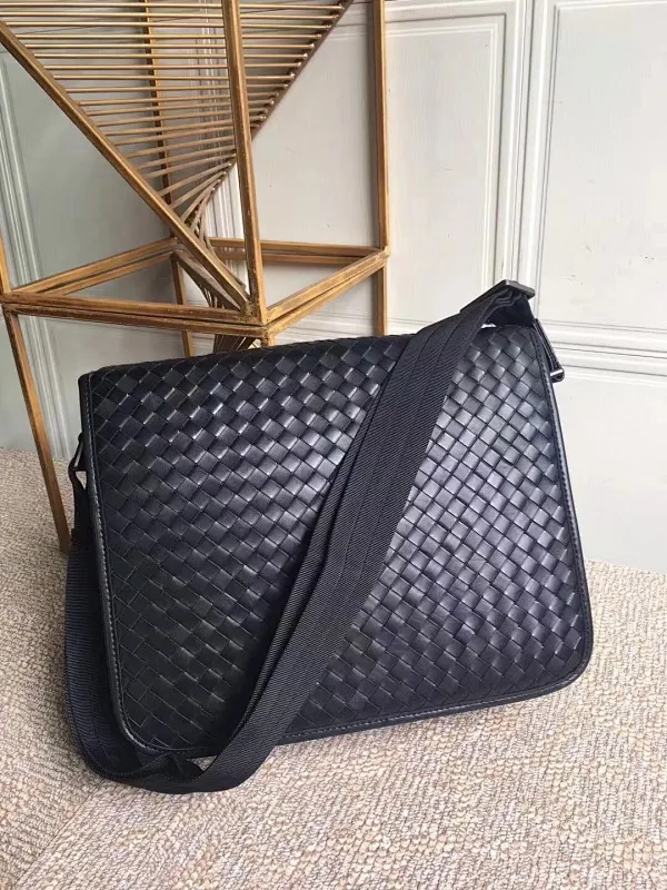 All categories 💚 Top version men’s bags 💚 BV 2024 new BV crossbody bag